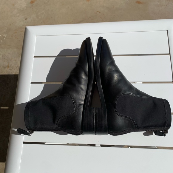 Tory Burch black leather and elastic booties size 6M - Picture 7 of 13